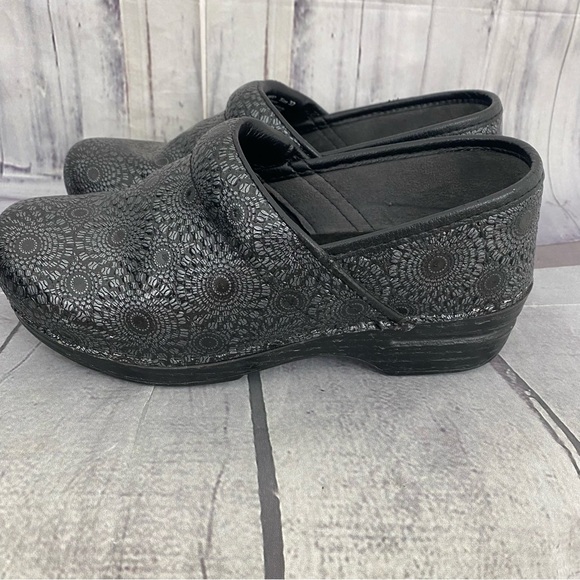 Dansko Sunburst Pewter Black Leather Professional Clogs Shoes Mules 37 6.5-7 - Picture 2 of 13